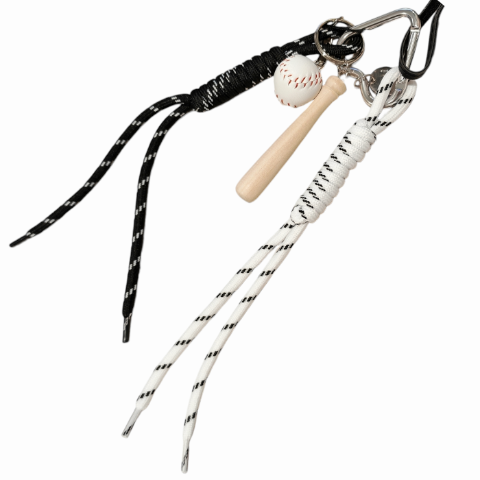 Portachiavi NALI' ciondolo per borse con cane in ecopelle dettagli sportivi e intrecciati