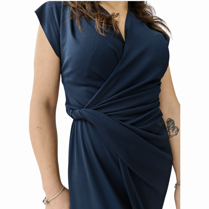 Abito donna IMPERIAL lungo smanicato con drappeggio e spacco anteriore