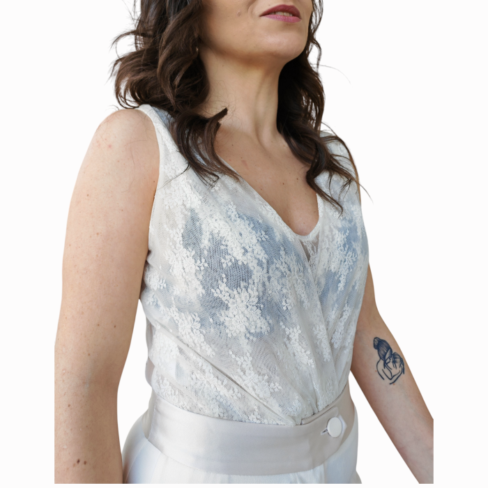 Body IMPERIAL smanicato scollo a V incrociato in pizzo stampa floreale