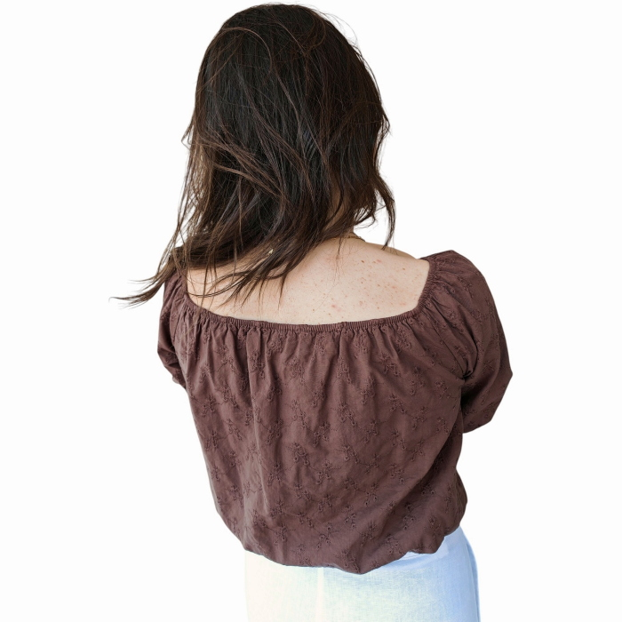Maglia donna 22.01 crop 100% cotone con ricami e manica corta a sbuffo