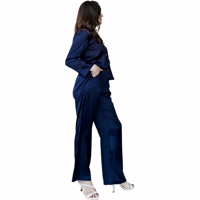 Completo donna 22.01 effetto raso camicia scollo a V pantalone slim con elastico