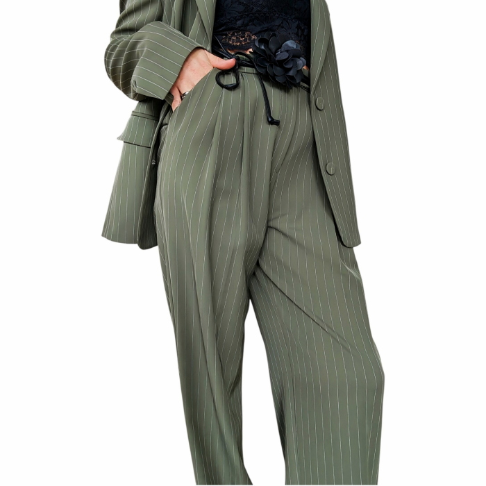 Tailleur donna IMPERIAL gessato giacca regular e pantalone palazzo con cintura fiore