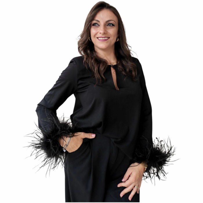 Completo donna IMPERIAL blusa con polsini piuma e pantalone palazzo
