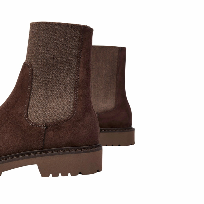Scarpa donna OVYE' Chelsea Boot in camoscio con inserto elasticizzato laterale