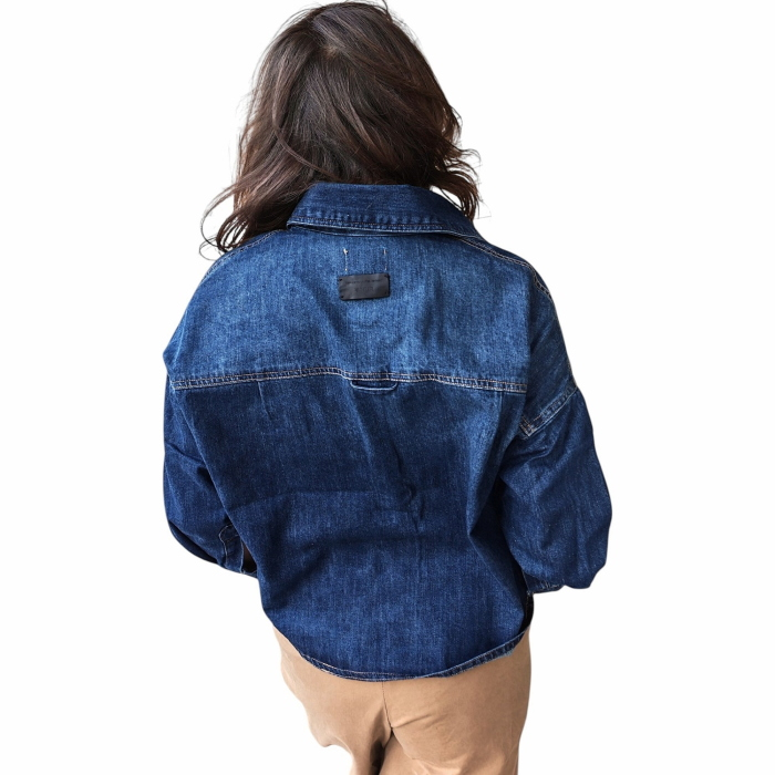 Camicia donna BERNA di jeans dark wash crop fit con maxi tasca